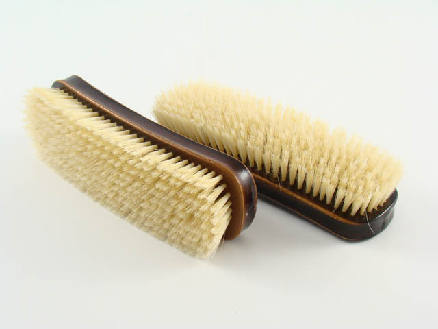 SPAZZOLA ABITI PURA SETOLA  271