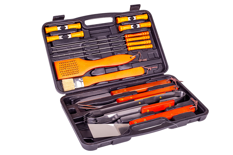 18 ACCESSORI BARBECUE C/VALIG. 6498010