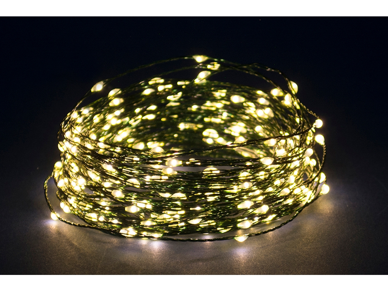 CATENA 300 M.LED B.CALDO 15MT U.E. F.VERDE25812070 CATENA 300 M.LED B.CALDO 15MT U.E. F.VERDE25812070