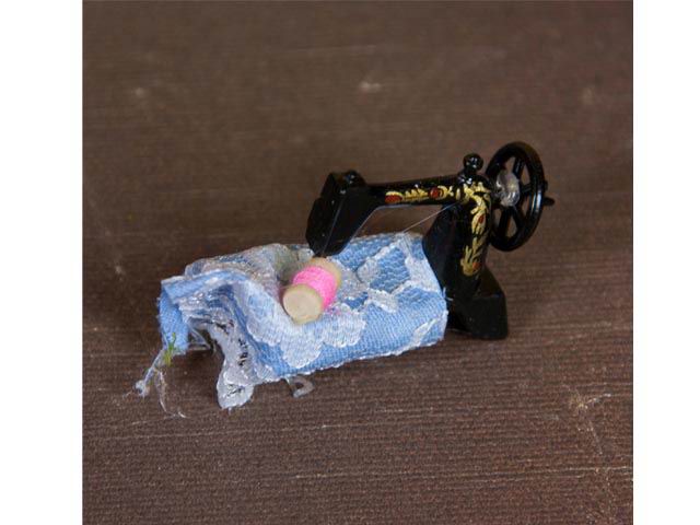 ACCESSORIO MACCHINA PER CUCIRE 3,5X1X2,5CM 86849 ACCESSORIO MACCHINA PER CUCIRE 3,5X1X2,5CM 86849