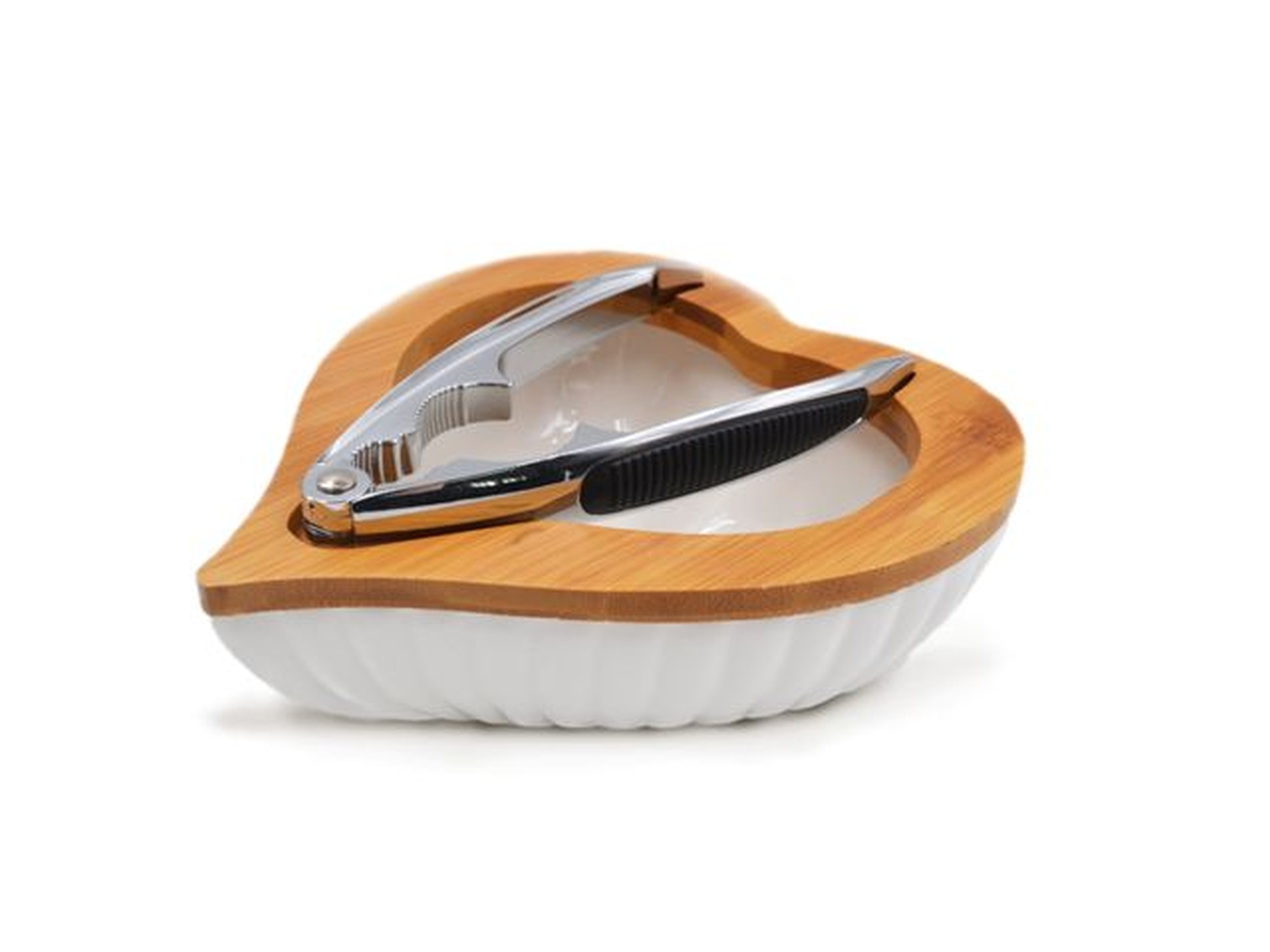 SCIACCIANOCI CUORE 20X16CM Y777 SCIACCIANOCI CUORE 20X16CM Y777