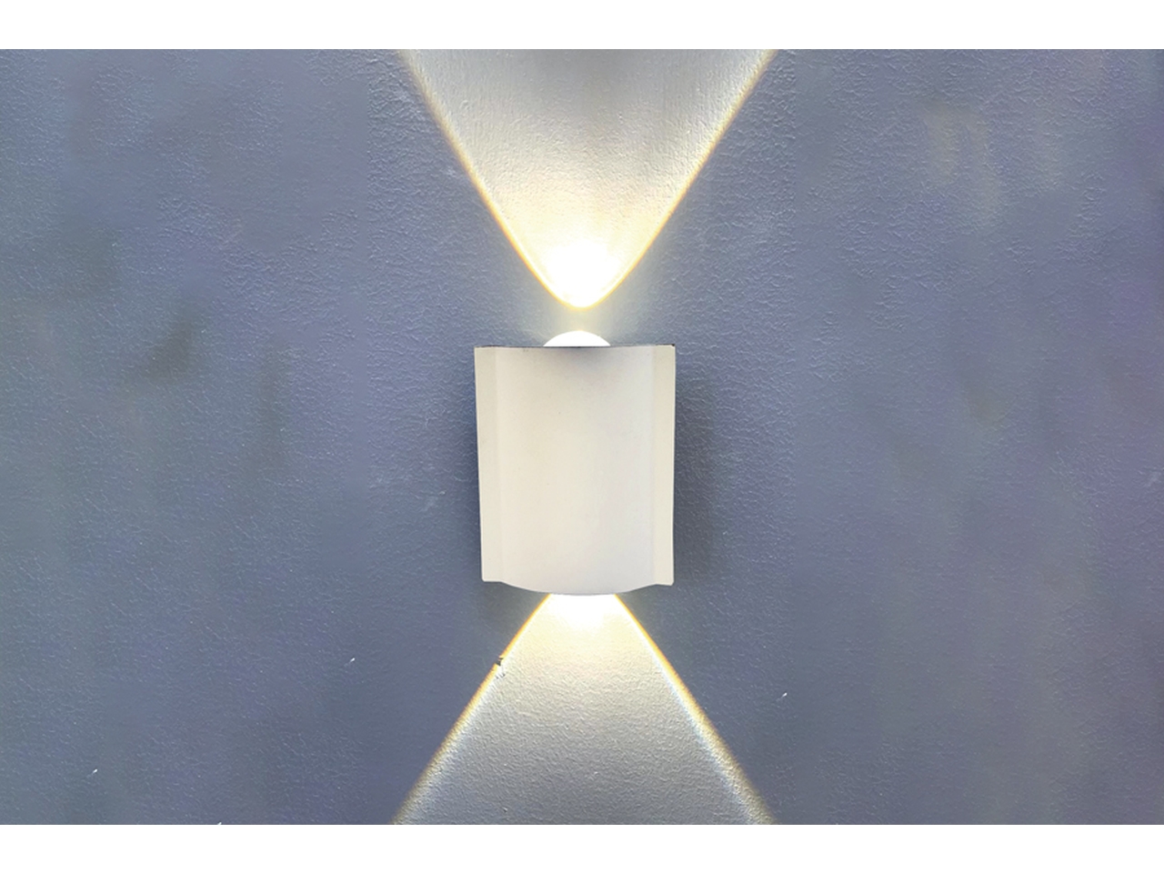 APPLIQUE ALLUMINIO 2LED B.CALDA 6820054