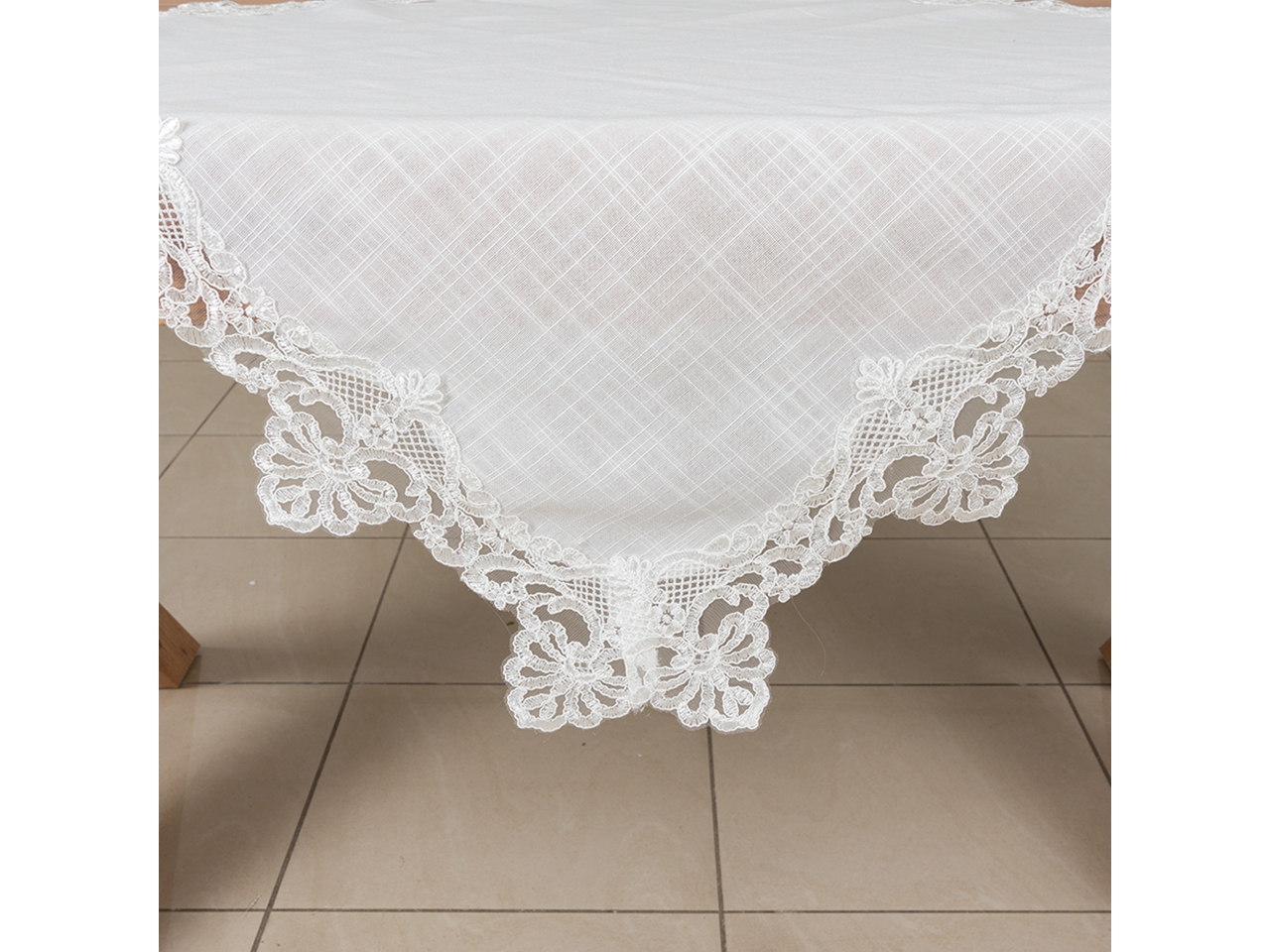 L.ZORA TOVAGLIA C/PIZZO 100X100CM TS60312 L.ZORA TOVAGLIA C/PIZZO 100X100CM TS60312