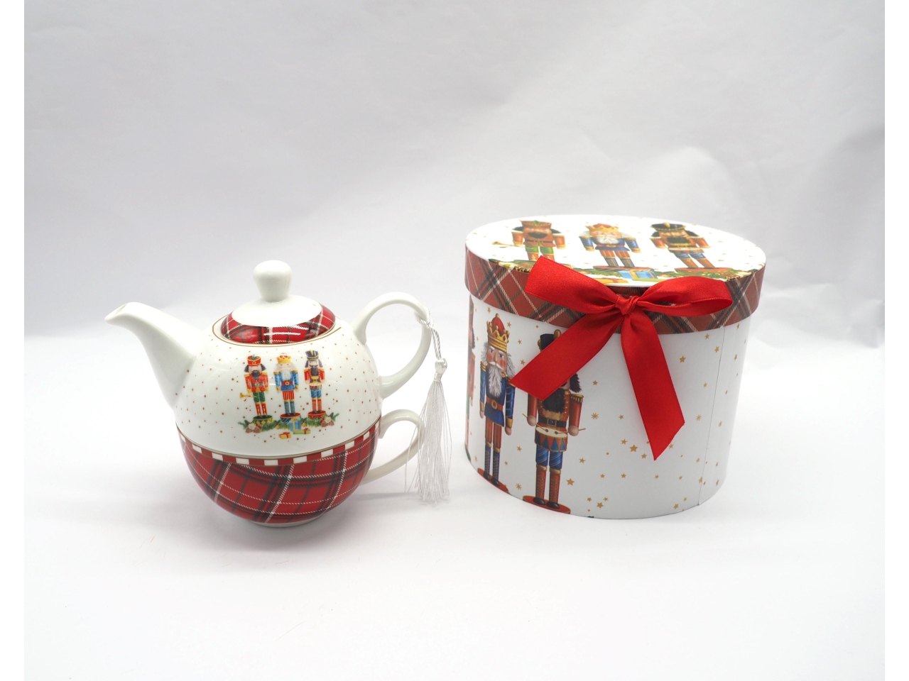 TEIERA C/TAZZA E PIATTINO SCHIACCIANOCI IN BOX