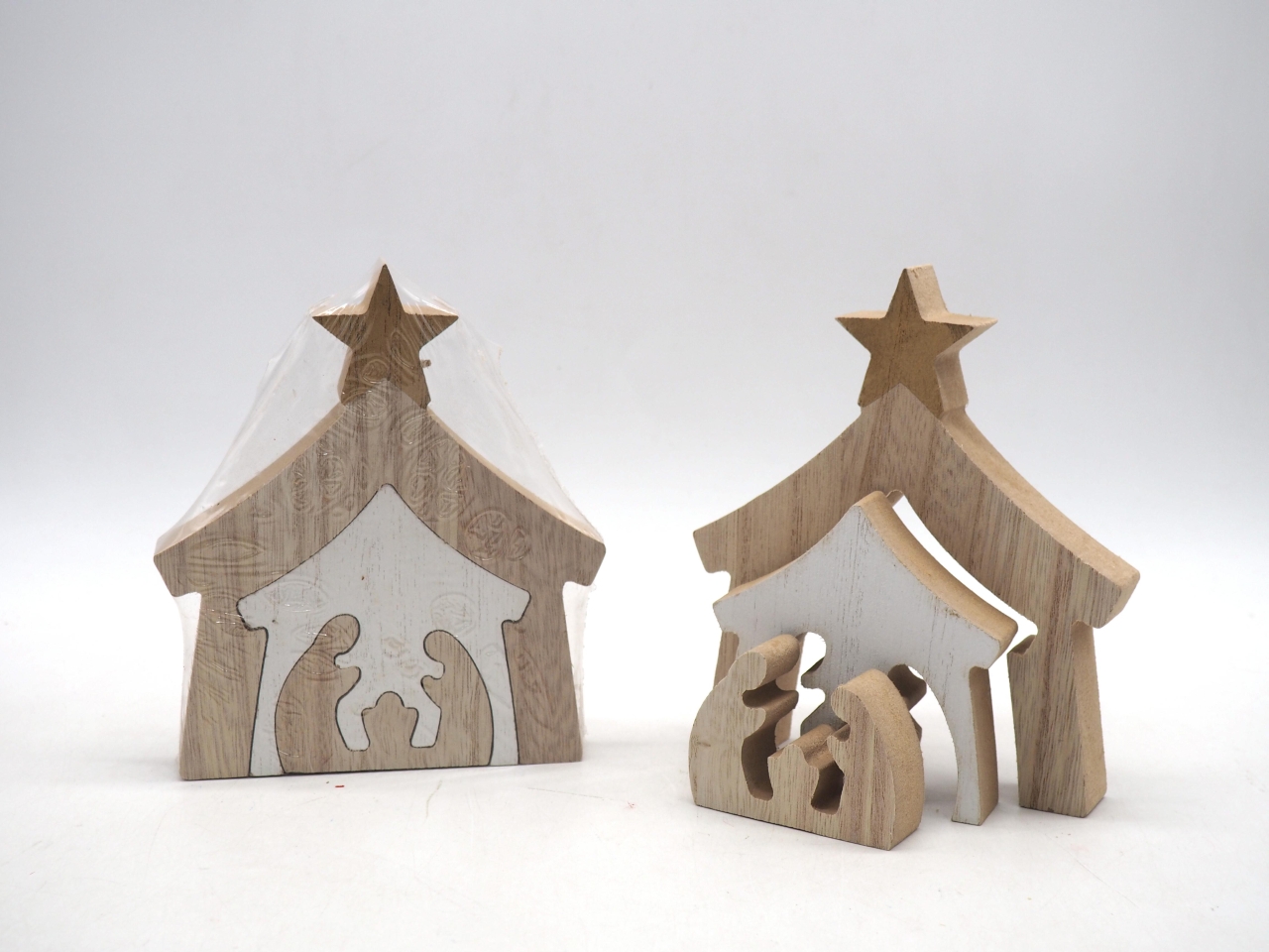 NATIVITA’ LEGNO C/CAPANNA 15CM NATURALE/BIANCO NATIVITA’ LEGNO C/CAPANNA 15CM NATURALE/BIANCO