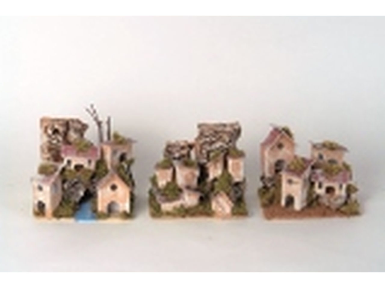 CASE PER PRESEPE 14X9X15CM 3ASS. CASE PER PRESEPE 14X9X15CM 3ASS.