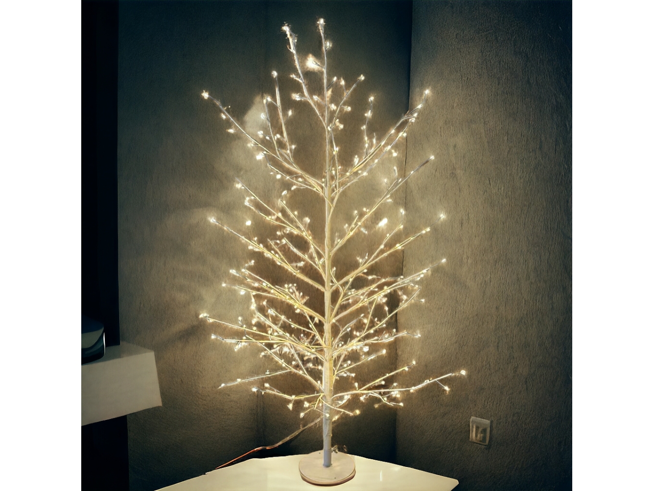 ALBERO TIGLIO 60CM BIANCO 160LED B.CALDO U.E.77461 ALBERO TIGLIO 60CM BIANCO 160LED B.CALDO U.E.77461