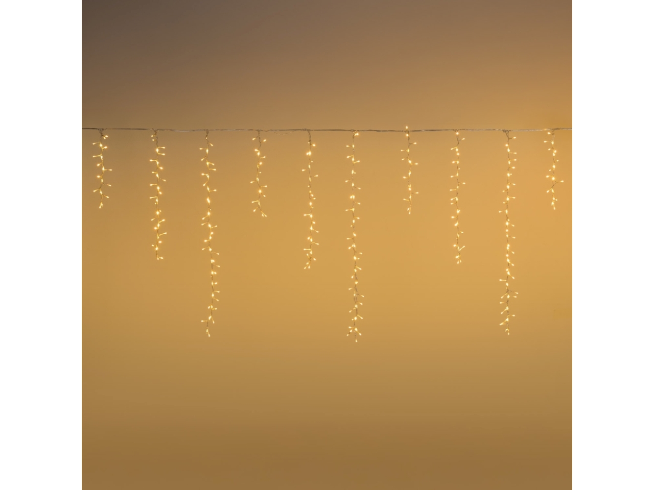 TENDA CLUSTER 576LED B.CALDO 340X80CM U.E.78932 TENDA CLUSTER 576LED B.CALDO 340X80CM U.E.78932