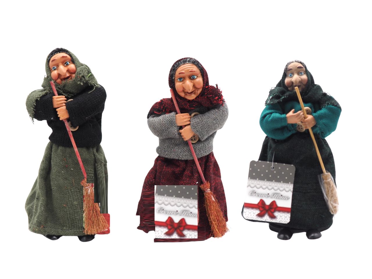 BEFANA 20CM CON SCOPA E CONO PORTA DOLCI ASS.73016